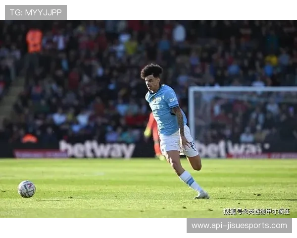 奥赖利位置转变获好评，曼城青训小将从中场找到新角色